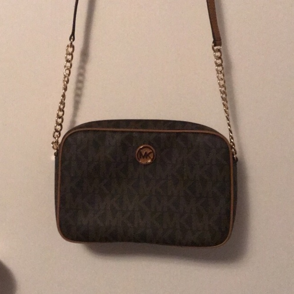 Authentic Michael Kors purse - Picture 1 of 1